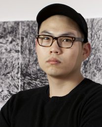 작가 썸네일