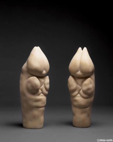 작품 썸네일