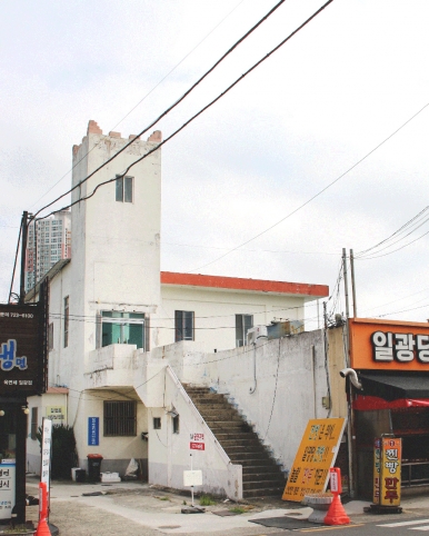 작품 썸네일